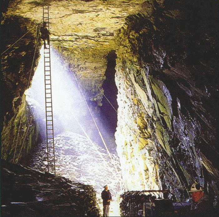 Big Slate Cavern Photo